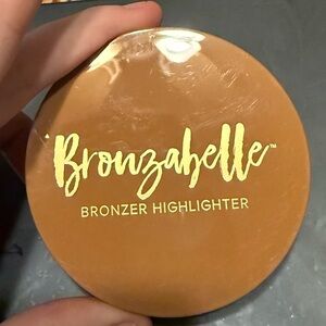 Bronzabelle Bronzer Highlighter - Tan